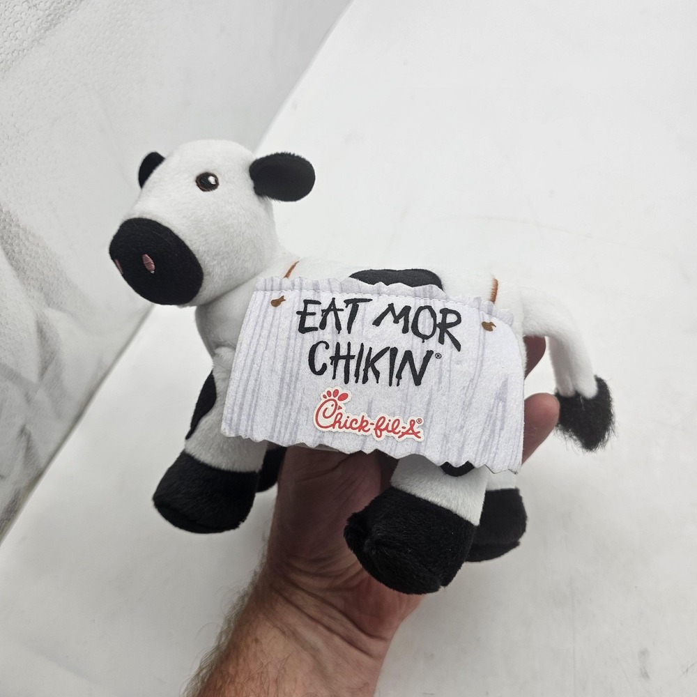 2014 Chick-fil-A Cow Plush 8" Stuffed Toy White Eat Mor‎ Chikin Mascot Promo